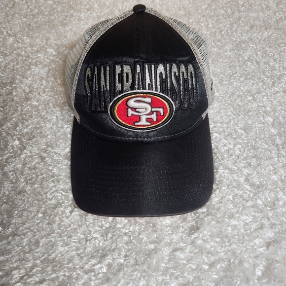 New Era Black and White San Francisco Hat - Picture 1 of 7